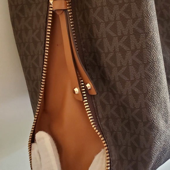 Michael Kors Devon MKMonogram Leather Handbag - Picture 9 of 9